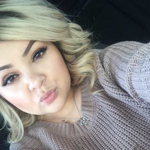 Meet your Posher, Marissa